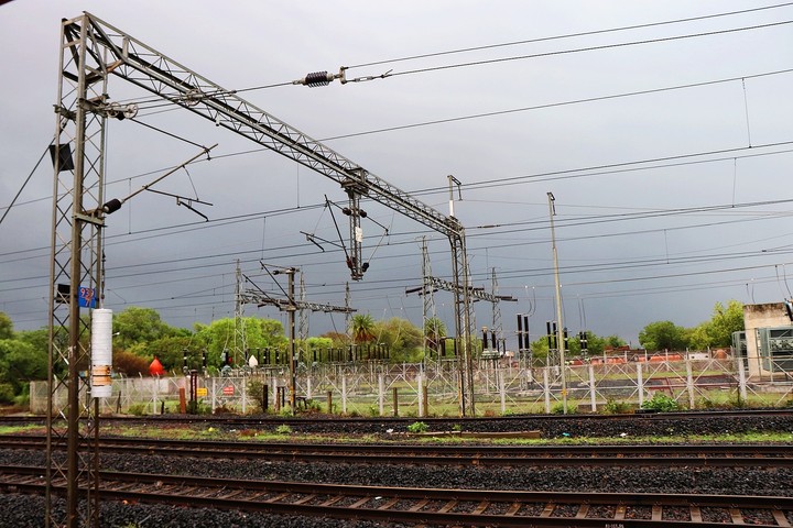 electric train wires