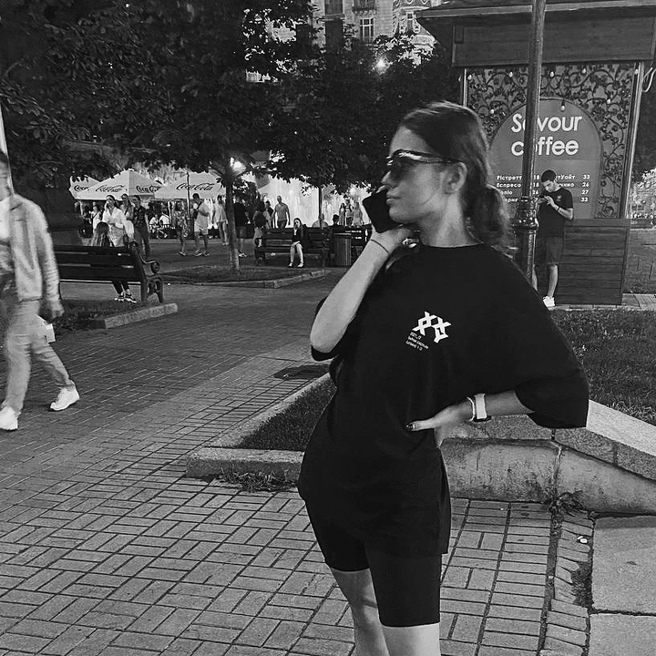 monochrome