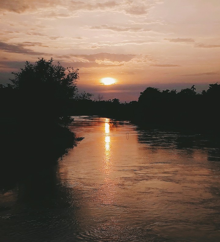 A perfect sunset shot by Lenovo K8 note..