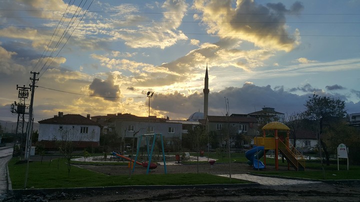 Ufukta sen varsın.!!