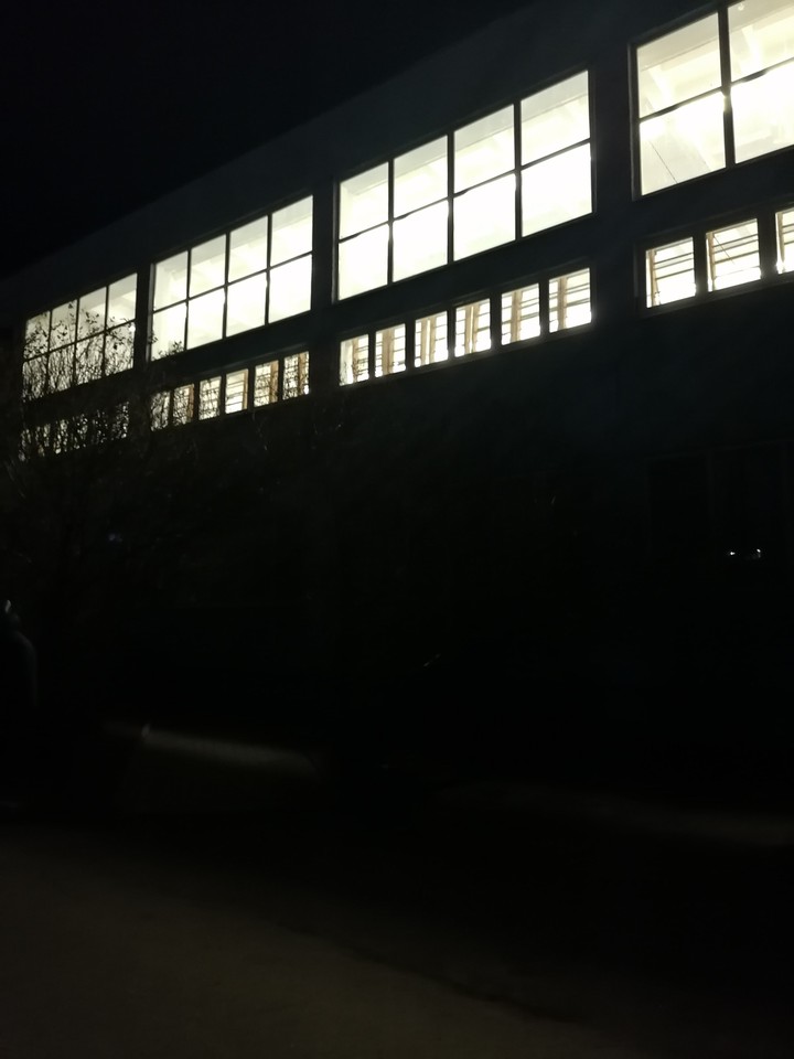 окна