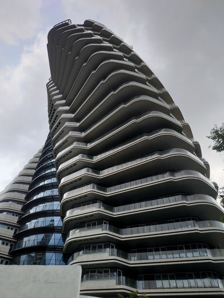 Structure