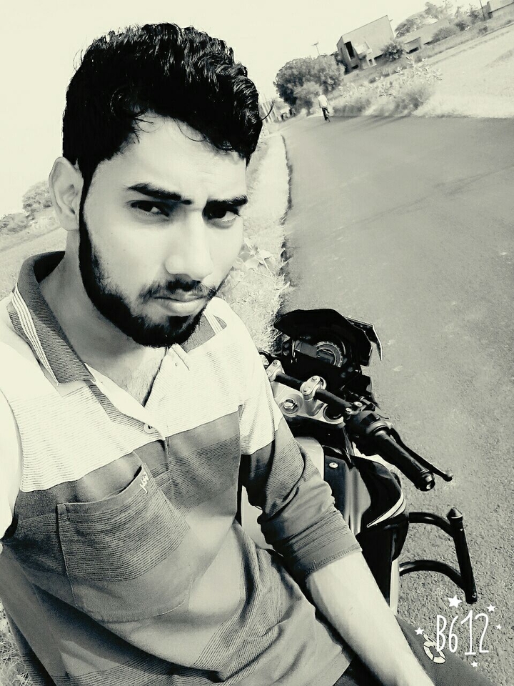 B&W Day's