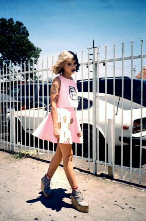 CryBabe, clothing háttérképek