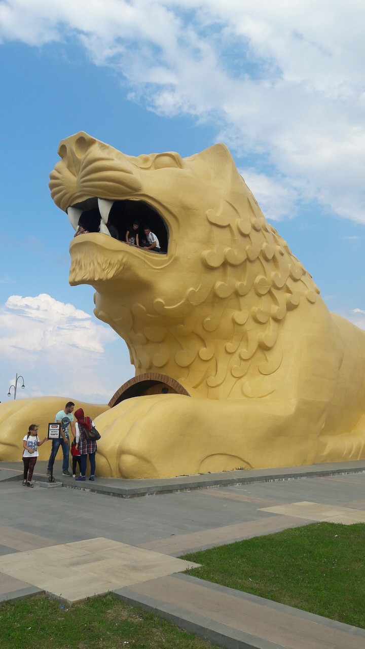 Samsun-Aslan heykeli