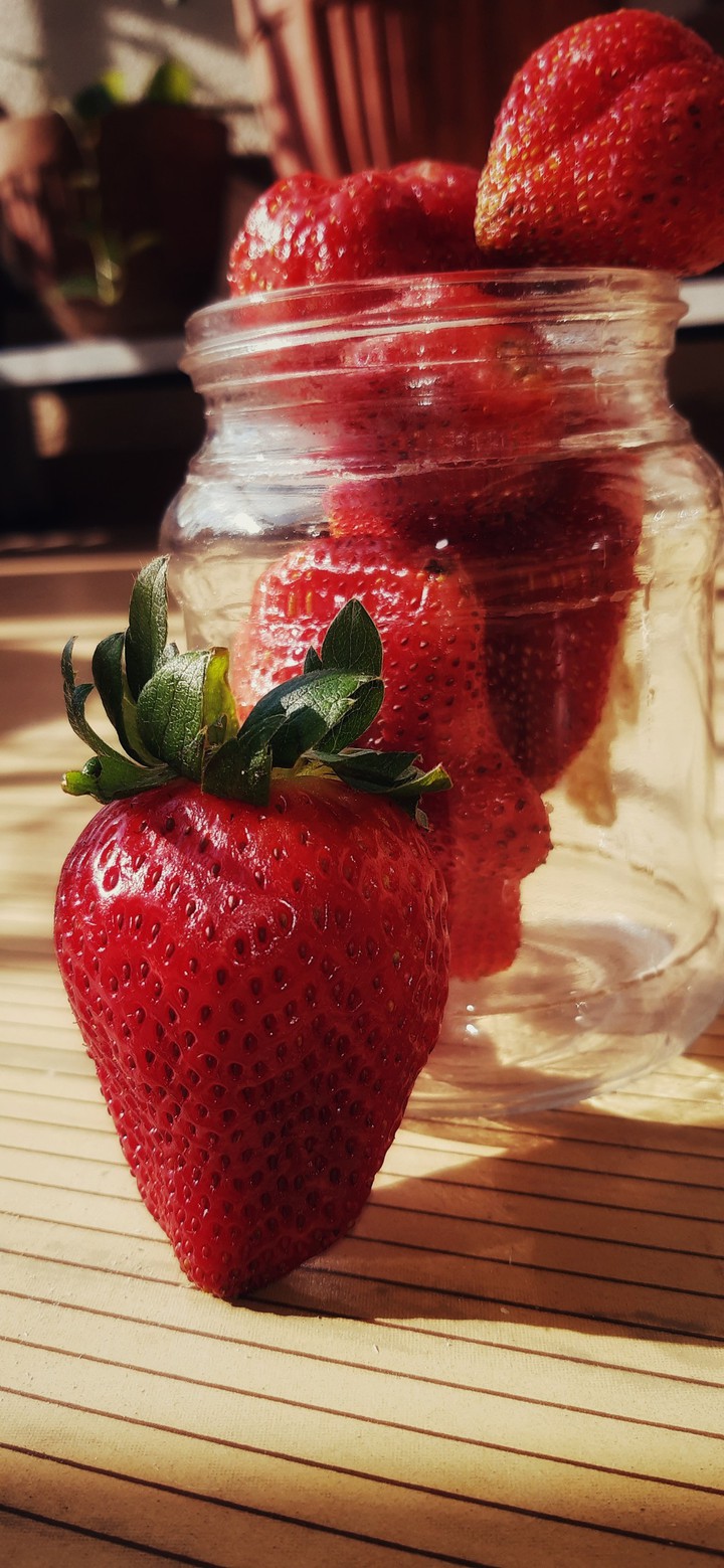 "Strawberries ! Fruit from the heart".