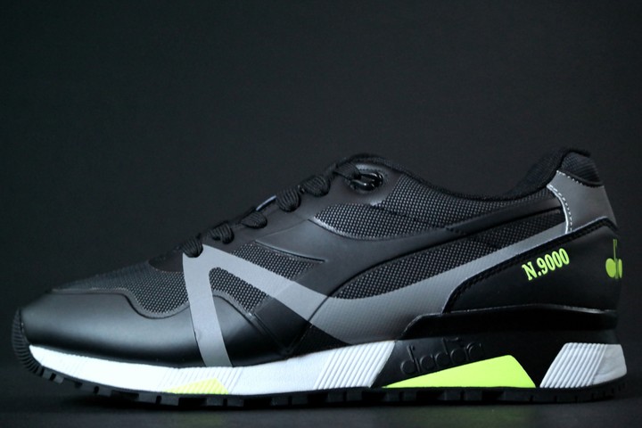 Diadora