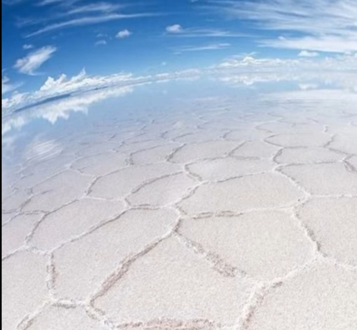 one of the world's largest mirrors, Bolivia