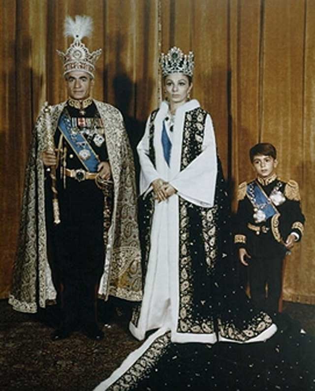 Iran King and the Queen and prince♥️
