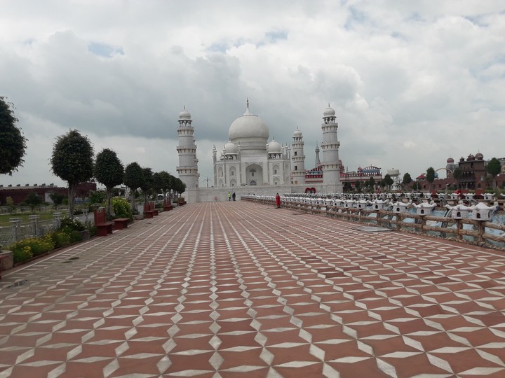 tajmahel people mall bhopal