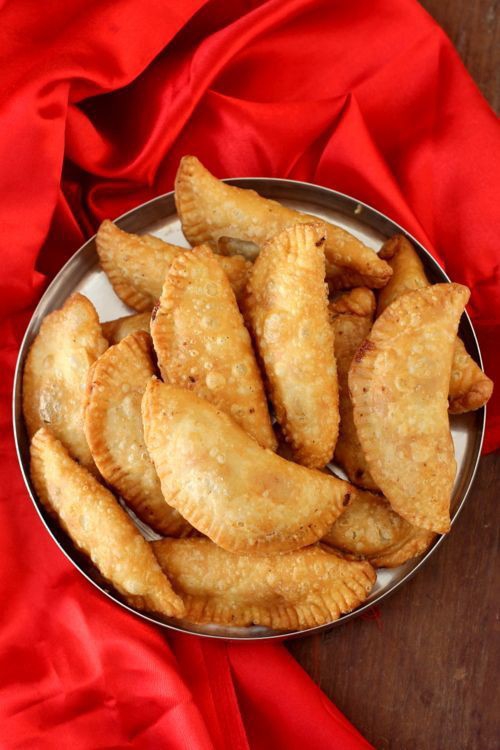 Holi food
