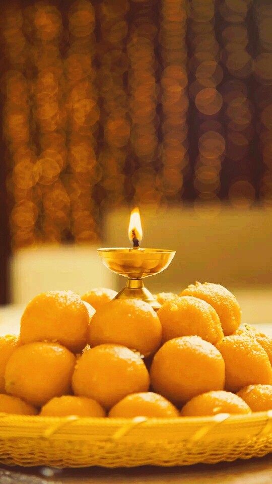 Sweet ladoos for u...