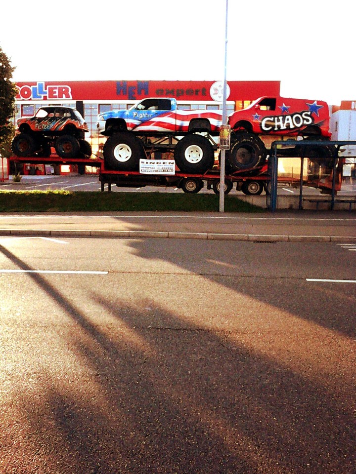 MONSTER TRUCK SHOW
