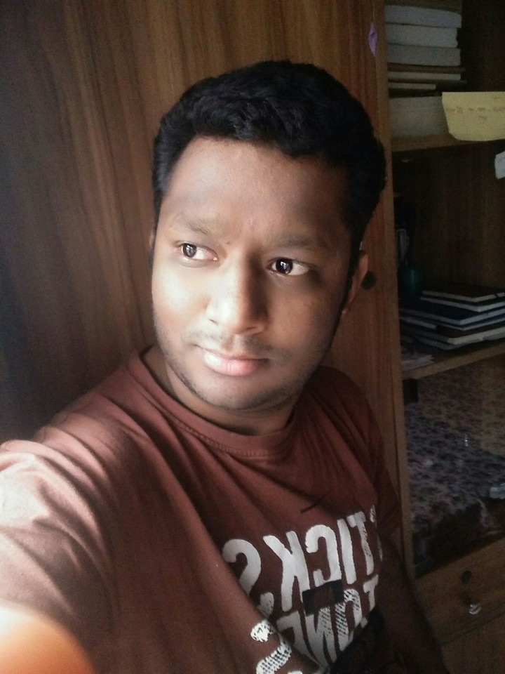 কারো জন্য অপেক্ষা করে আছি আমি........