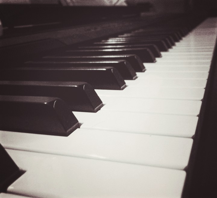 Bnw piano