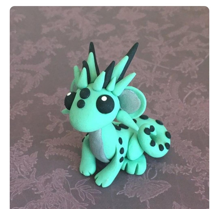Ein süßer Drache.            A cute Dragon