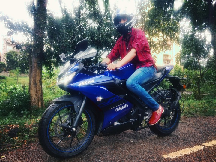 YAMAHA R15 V3