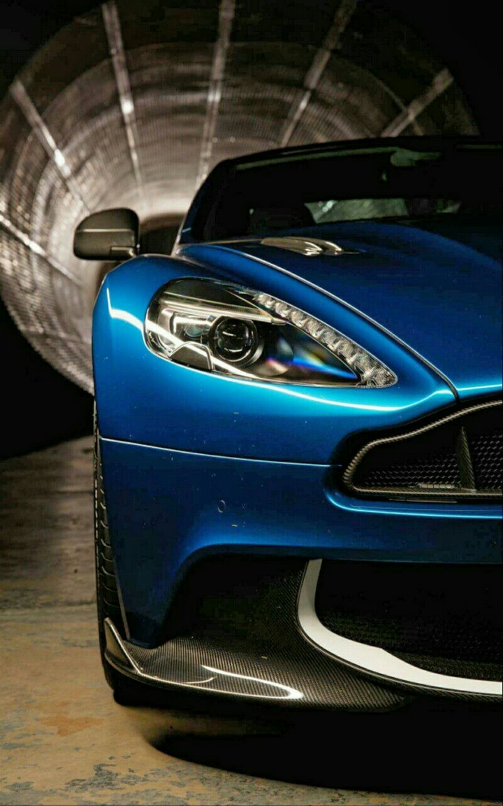 Aston Martin Vanquish S