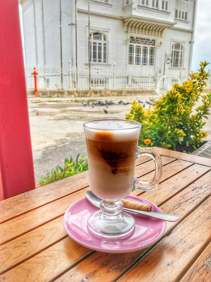 Drink coffee in Mudanya, Turkey