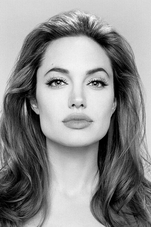 Angelina jolie