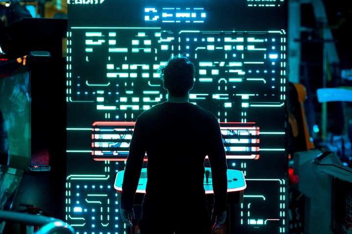 silhouette neon display 145580 7620x5083