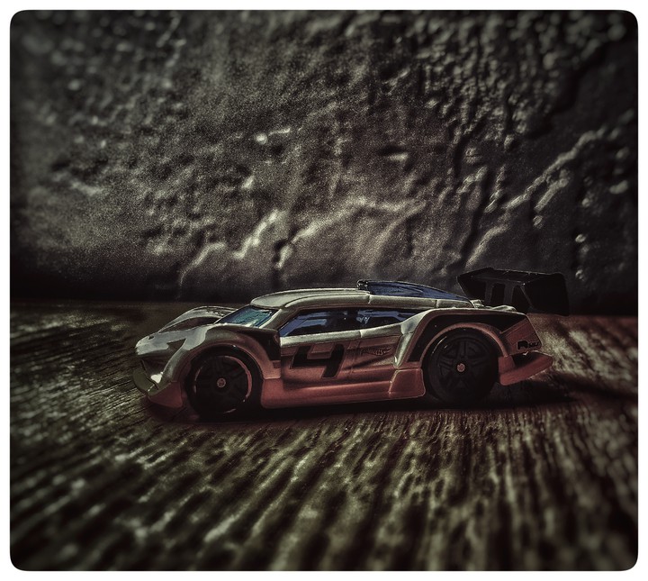 Toy car