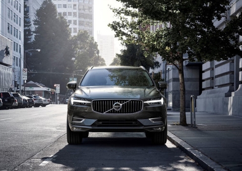 VOLVO XC60 (front)