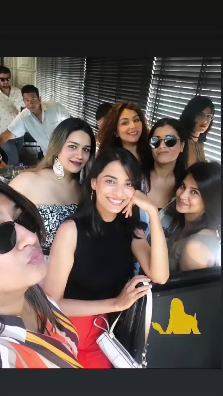 Jenifer with her Friends forever