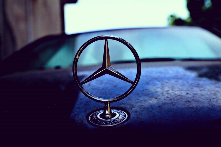Mercedes Benz