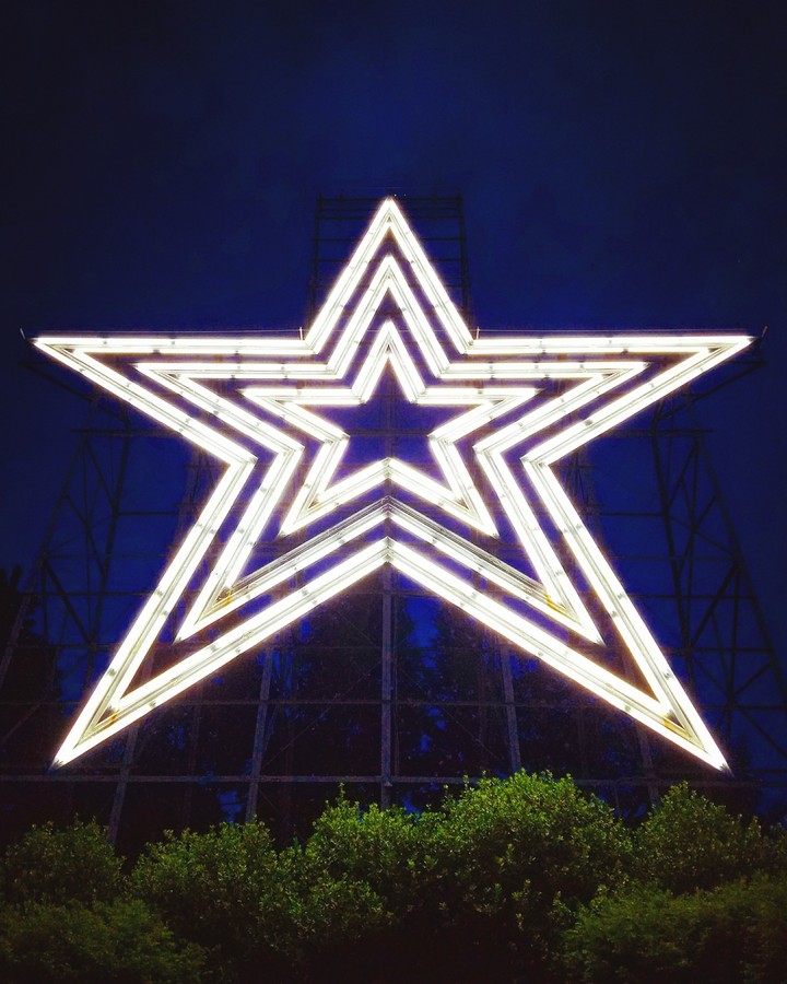 Mill Mountain Star