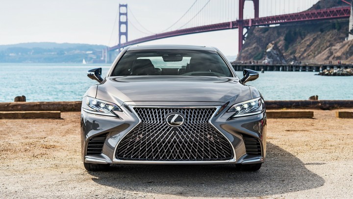 2018 Lexus LS 500 4K