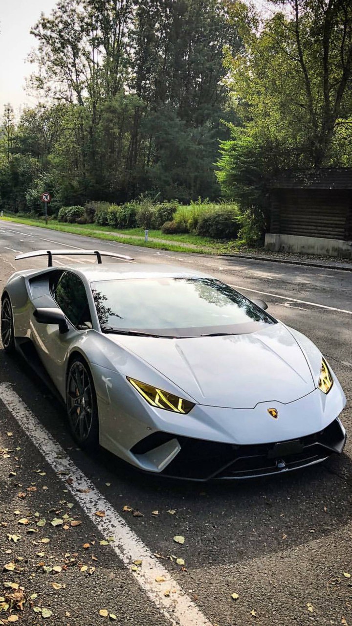 Silver Huracan