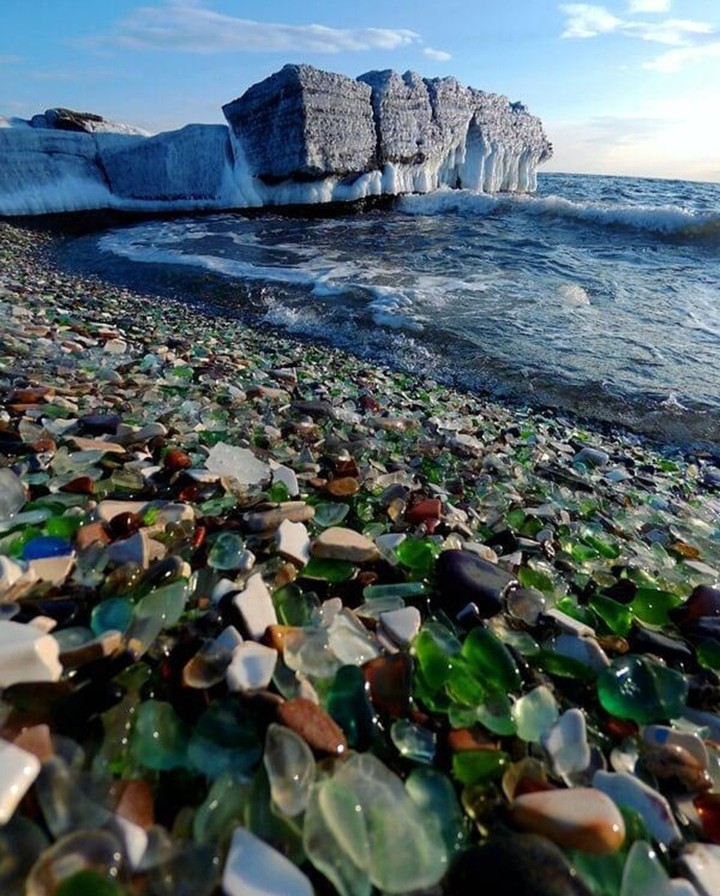 Glass bay