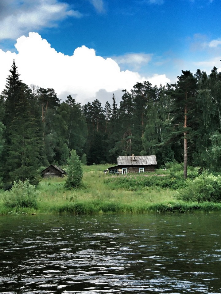 домик на реке