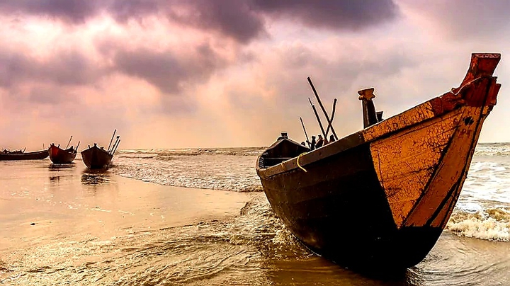 The boat is now ashore, the storm is approaching