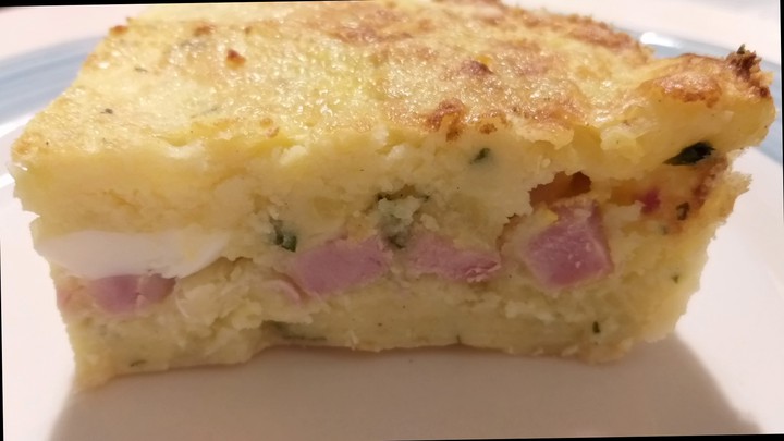 Potato pie with ham and mozzarella
