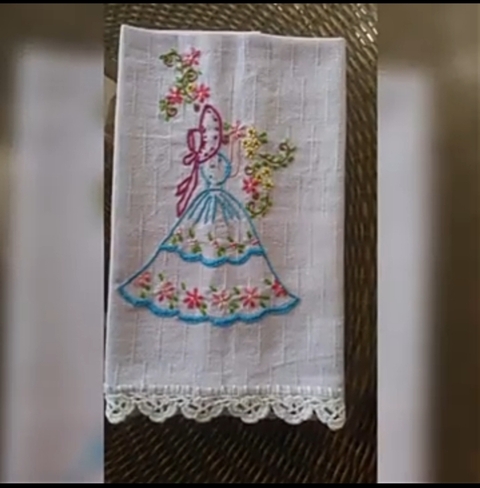 embroidery, embellishment壁紙