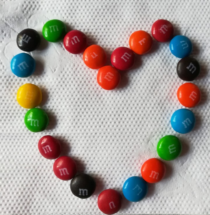 m&m