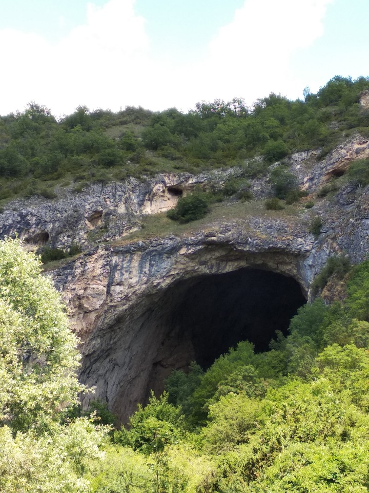 Peshna, Macedonia