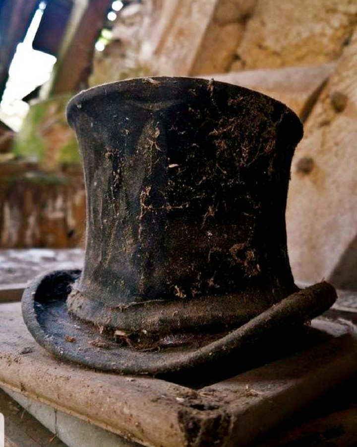 Ole' Top Hat