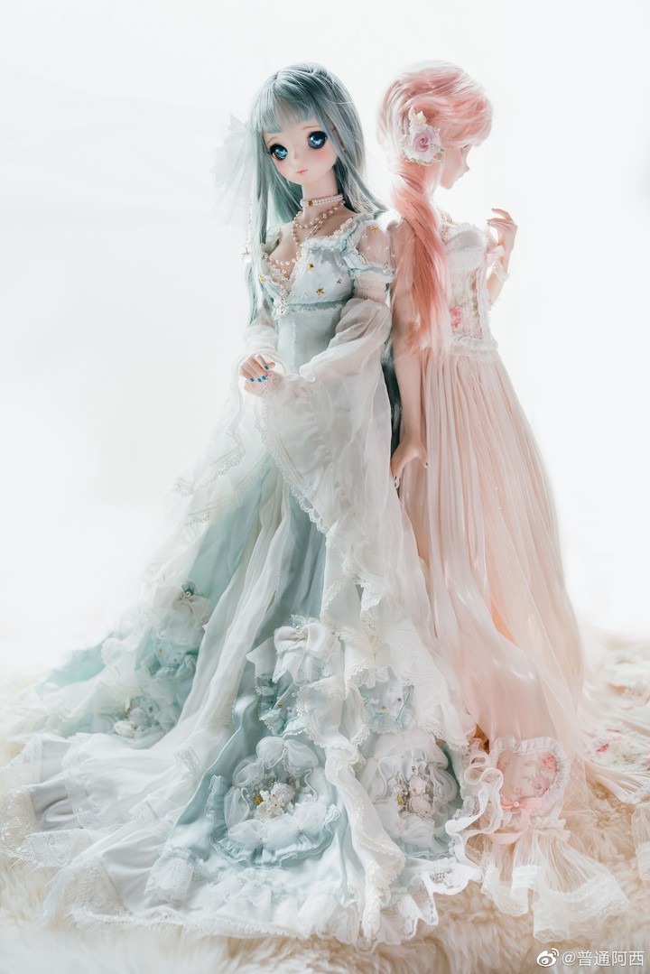 dolls