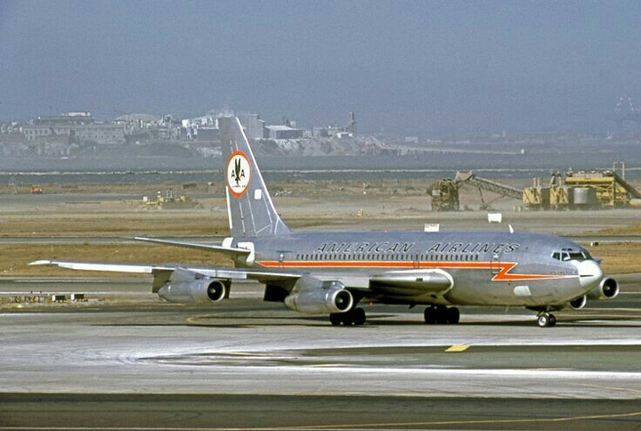 Boeing 707