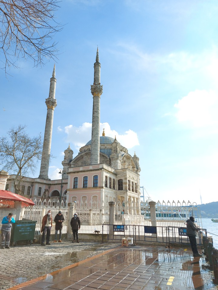 Ortaköy Camii