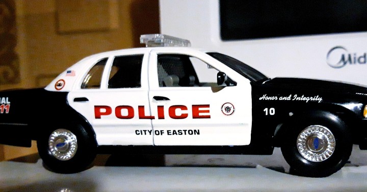 ford crown victoria