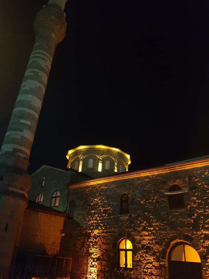 Tarihi Cami