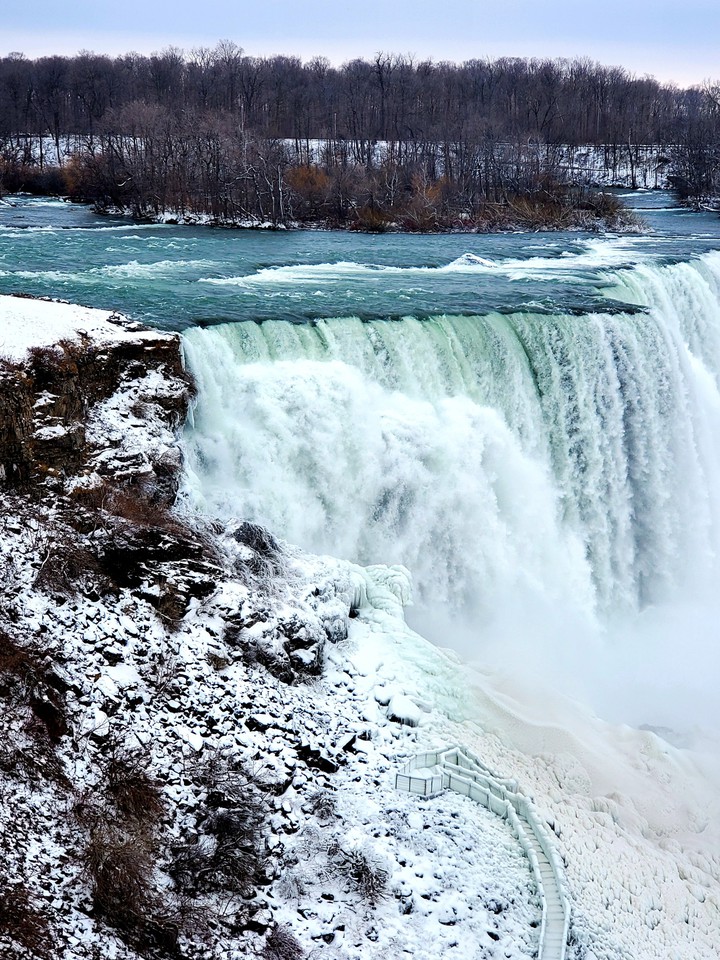 Frozen Niagara Falls
