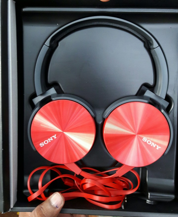 Headphone