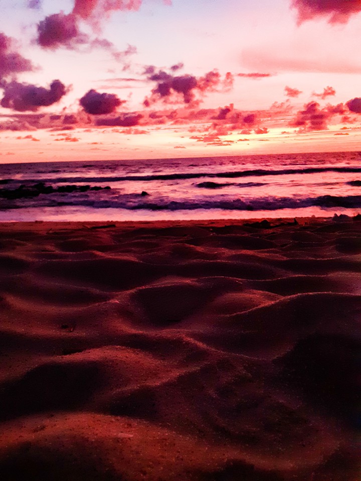 colour of the sea is red