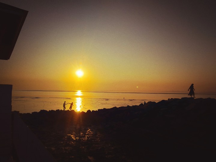 beach sunset point