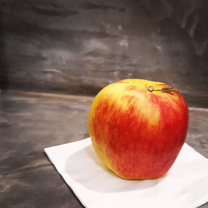apple